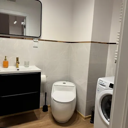 Maxapart Wiktoryn * Varşova